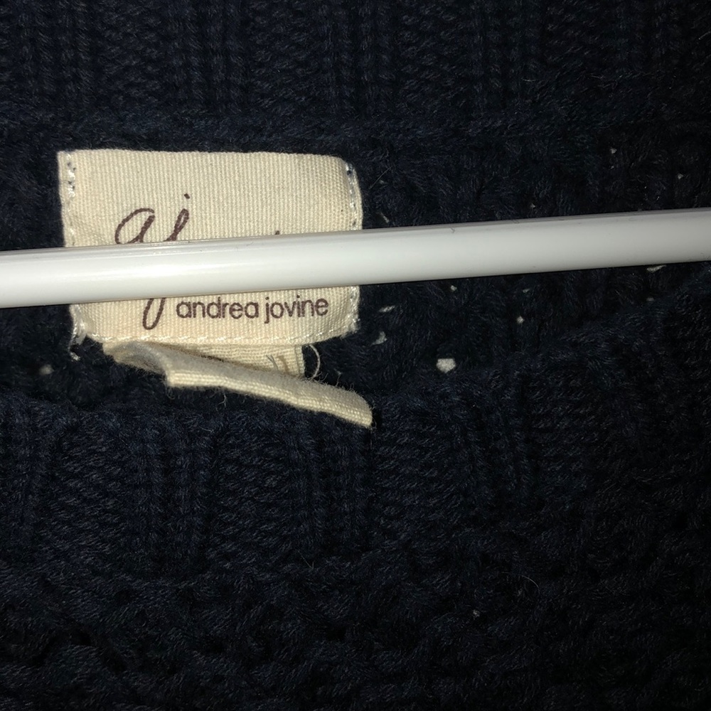 sweater - Picture 3 of 4